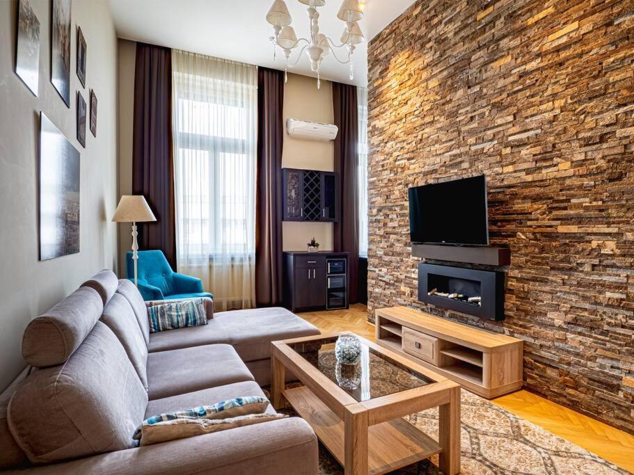 Westend Apartment, Budapest